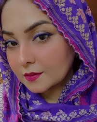 Huma afzal homebased saloon