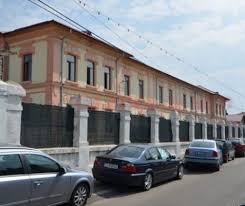 Intrarea în liceul tehnologic căi ferate craiova a prins culoare, prin picturile de pe doi pereți din curtea unității școlare. Celebrul Liceu Militar Din Craiova Se MutÄƒ Evenimentul Zilei