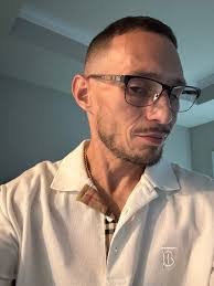 Robert Stenseth's Instagram, Twitter & Facebook