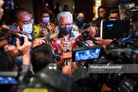 Surat peletakan jawatan tersebut telah dikemukakan kepada saya selaku pengerusi dap negeri selangor, kata beliau dalam kenyataan. Tidak Ada Usul Dalam Pau 2020 Arah Menteri Letak Jawatan