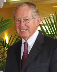 Robert Leo “Bob” Stoecklein, 90 years old, died Sunday, January 26, 2025.  The funeral Mass will be held Friday, January 31, at 11 a.m. at Ss. Peter  and Paul Catholic Church, 322