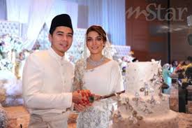 Amyra, 28, berkata, dia mahukan anak sulung mereka, aqeef anaqi yang kini berusia setahun lima bulan menginjak usia tiga tahun sebelum mereka berfikir untuk menambah anak. Pin Di Brainfood