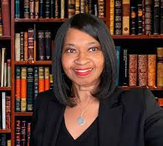 Alicia Macneil's Instagram, Twitter & Facebook