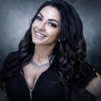 Rebekah Rose's Instagram, Twitter & Facebook