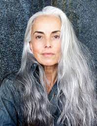 Cheveux Blancs 25 Jolies Facons De Porter Les Cheveux Blancs Elle Cheveux Blancs Cheveux Cheveux Gris