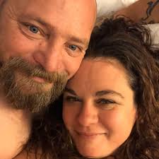 What is the proper way to tighten a bearing