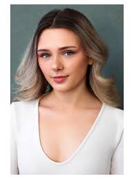 Who said pink couldn't be fierce?!! 💅🏻 For Sophie we wanted to make sure  we had the Aus & US markets covered with bright preppy and more nuanced  drama shots under that