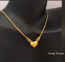 We are obsessed with this pendant light's simple silhouette. Latest Simple And Light Weight Gold Chain Designs Simple Craft Ideas