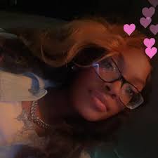 Does anyone have a victory podium?