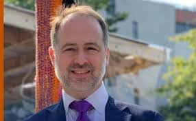 Eddie Gibbs's Instagram, Twitter & Facebook