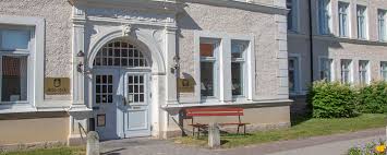 It is in the northern part of the götaland region in the östergötland county. Vadstena Gotabiblioteken