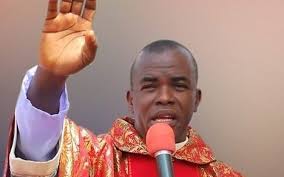Mbaka has admitted he met president buhari for contracts with three persons. Mnrepkkoics0wm