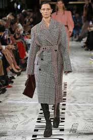 2019 New York Fashion Week Milan Fashion Week 2019 Stella Mccartney Fall Winter 19 Runway Show Fashion Week Ladies Tops Fashion Fashion
