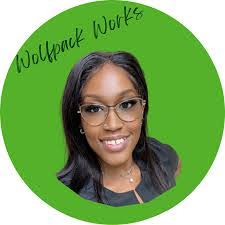 Kelly Dickerson's Instagram, Twitter & Facebook