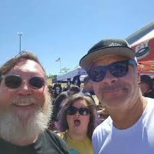 Introduction and photo sharing in Disgusta, GA