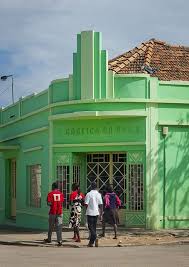 Old Portuguese Colonial Building In Lubango Angola Angola Art Deco Buildings Green Art Deco