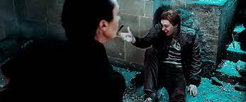 When fred corners harry in the gryffindor common room staircase, he didn't quite realise all the family hijinks he'd be getting up to. Stormbun Harry Potter Meme 4 5 Deaths Fred Weasley Fred Weasley Death Fred Weasley Harry James Potter