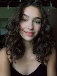 Anna Jurica's Instagram, Twitter & Facebook