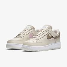 4.8 out of 5 stars 8. Nike Air Force 1 Lxx Deconstructed Light Orewood Brown Grailify