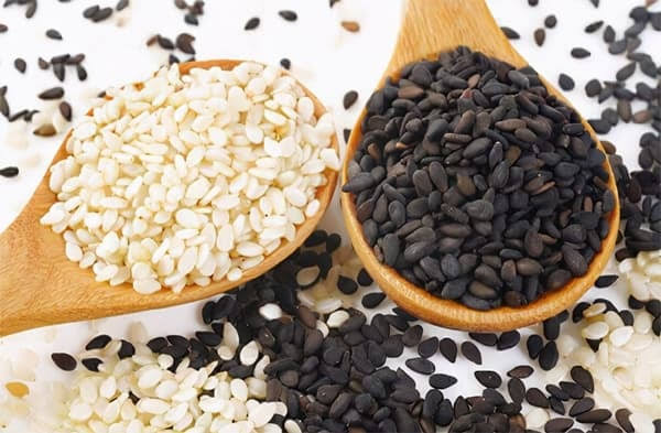 Sự khác biệt về dinh dưỡng giữa mè trắng và mè đen là gì? Mỗi thứ đều có  giá trị riêng! Bạn đã chọn đúng?