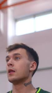 EPISODE 6- Other guys give flowers to their girlfriends, but her boyfriend  forgot about her do XO Team tạo với bản nhạc original sound của XO Team