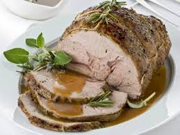 Noi, per prepararlo, abbiamo scelto la fesa di vitello e, inoltre, se non avete molta manualità, potete comprare un taglio di carne già legata con lo spago oppure già farcita in. Arrosto Di Vitello Classico Grazia It