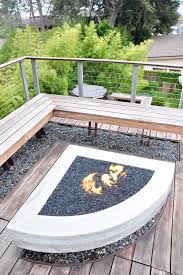 You don't have to go camping to enjoy an evening fire. 35 Deck Fire Pit Ideas And Designs With Pictures
