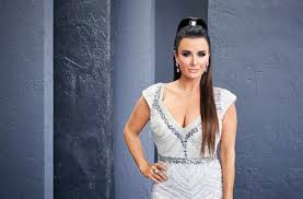 Kathleen was diagnosed with breast cancer the same year, and passed away in march of 2002. Real Housewives Of Beverly Hills Let S Talk About Kyle Richards Rings