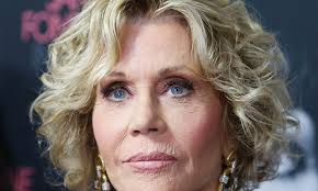 In early 2010, jane fonda admitted to having her eyes, chin and neck done. Jane Fonda 80 Regrets Having Plastic Surgery But Says She S Glad She Looks Good For My Age Daily Mail Online