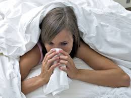 Inhaltsverzeichnis verbergen 4 symptome hausstauballergie 4.1 zu den anzeichen einer hausstaubmilbenallergie gehören 5 hausstaubmilben erkennen und bekämpfen das bett ist der geeignete lebensraum für diese art von milben. Hausstaubmilbenallergie Milben Finden Sich Vorwiegend In Betten Teppichen Polstermobeln Und Pluschtieren