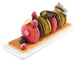 Diaporamiam Les 60 Plus Belles Buches De Noel Buche De Noel Dessert Fraise Dessert