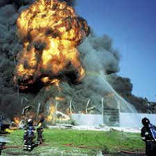 Tijdens de hevige brand bij het afvalbedrijf atf ging een loods met bijna 500 ton chemisch afval in vlammen op. Dioxin Fire At Atf Drachten Sgs Search