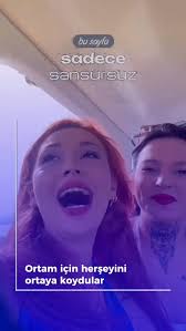 Oslo'nun karla kaplı sokakları sessizdi. Dedektif Ingrid Solberg, eski bir  fabrikaya yaklaştı. Kapı aralıktı; içeriden hafif bir uğultu geliyordu.  İçeri girdiğinde zeminde bir kutu buldu; üzerinde tek kelime yazıyordu:  “Bak.” Kutuyu açtı,