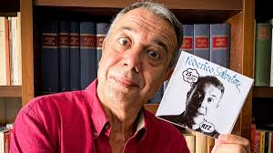 Quando Federico Salvatore raccontò la storia del Regno di Napoli in una  canzone