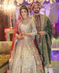 Pin By Jose Gr On Tocado Muslim Brides Bridle Dress Bridal Collection
