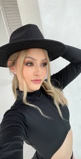 Manuela Modelo Only Colombia