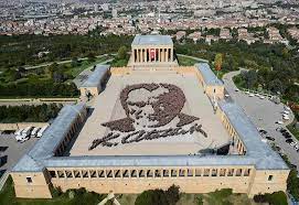 He passed away in dolmabahçe palace at 9:05 am on this day in 1938. Anitkabir De 6 Bin Kisiyle En Buyuk Ataturk Portresi Son Dakika Flas Haberler