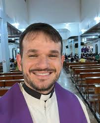Fora da Caixinha com Padre Patrick Fernandes ganha nova data em Manaus