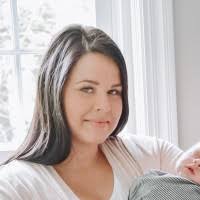 Karri Miller's Instagram, Twitter & Facebook