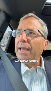 Great to meet Nuias Silva, Mayor of Sao Filipe in Fogo, Cape Verde, at  Restaurante Ceseria