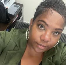 What basketball teams or leagues in Cincinnati are available for 10th and  8th grade boys with prior experience?