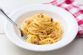 Spaghetti A La Carbonara Legere Recettes Legeres Plat Et Recette Recette Italienne Carbonara Recette Pour Maigrir