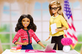 Entdecke die barbie welt mit spielen, videos, produkten und vielem mehr! Barbie Wird 60 Wie Relevant Ist Die Puppe Noch Im Jahr 2019 Vogue Germany