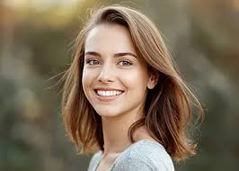Gambar Penutup Wanita Cantik Tersenyum Dengan Gigi Putih, Jarak Dekat,  Cantik, Perempuan Latar belakang untuk Muat turun Percuma