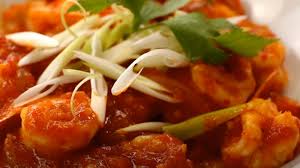 Masukkan air dan asam jawa, setelah mendidih beri garam. Hal 2 Menggiurkan Banget Resep Praktis Bikin Udang Saus Pa