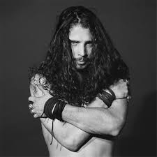 Cornell played a show with cornell was a fixture on the iconic seattle grunge scene in the '90s, and his hits with soundgarden include spoonman, fell on black days, black. 90s Grunge Rock On Twitter Chris Cornell Soundgarden Soundgarden Chriscornell Grunge Grungerock 1990s 90srock 90sgrunge
