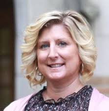 Farrah Roberts's Instagram, Twitter & Facebook