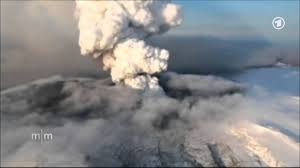 Live vulkane vulkanausbrüche ausbrüche vulkanismus eyjafjallajökull gysire blaue lagune elfen feen vulkanausbruch island eruption in icelandisland vulkanausbruch vulkane vulkan video vs. Vulkanausbruch Auf Island Youtube