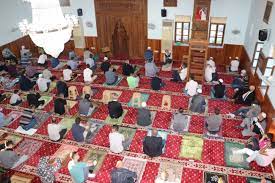 24 temmuz 2020 yılında yeniden ibadete açılan ayasofya'da 87 yıl sonra ilk kez ramazan bayramı namazı kılındı. Kktc De Bayram Namazi Sosyal Mesafeye Uygun Kilindi Son Dakika Haberleri