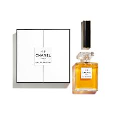 5 was the first perfume launched by french couturier gabrielle coco chanel in 1921. Chanel N 5 Coffret N 5 Eau De Parfum 100 Ml Mini Twist And Spray 7 Ml Luxury Fragrances Avvenice
